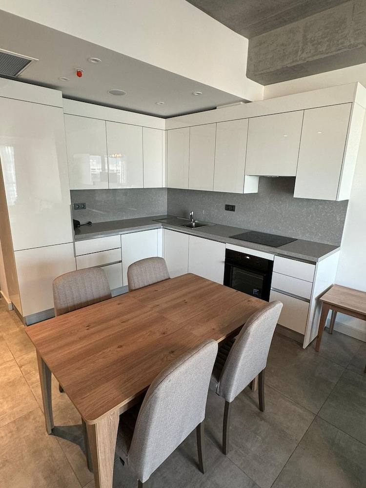 Deluxe Apartment, City View photo 3
