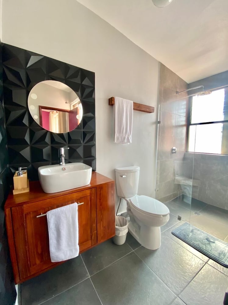 Comfort Room, 1 Bedroom, Non Smoking, Balcony photo 2