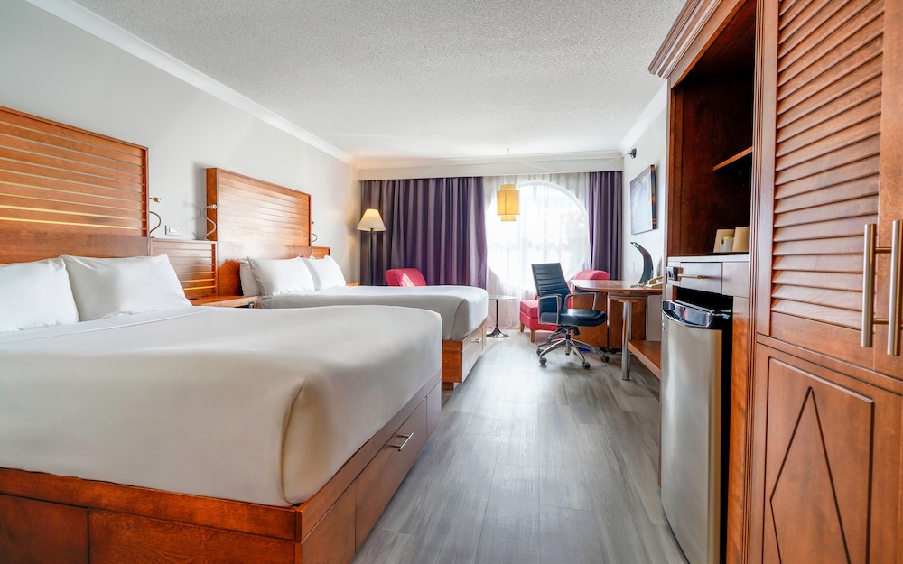 Classic Room, 2 Double Beds, Accessible, Bathtub photo 1