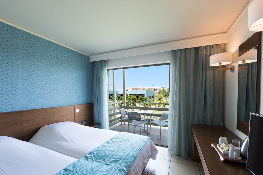 Standard, Limited sea view photo 2