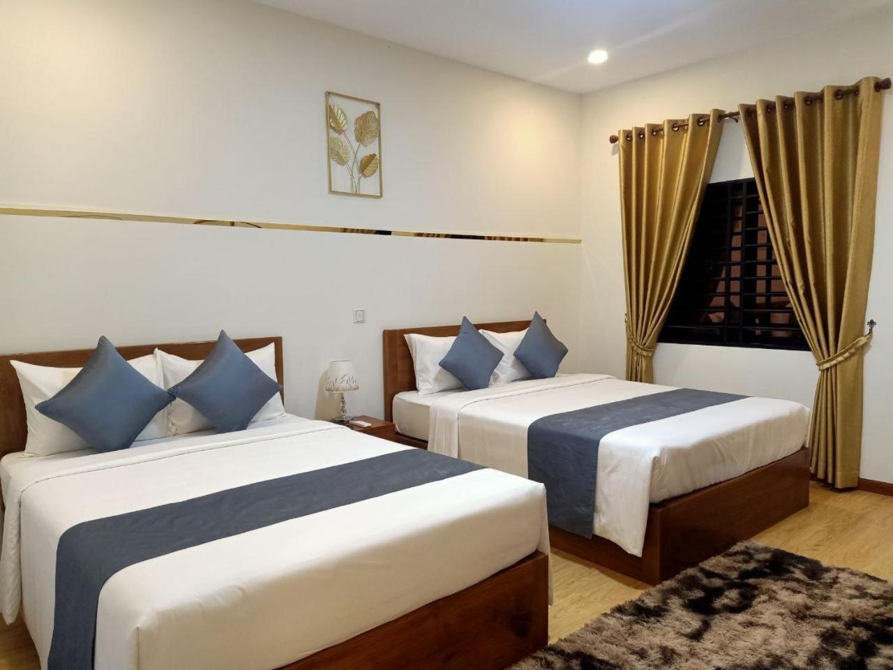 Twin Room with Balcony - Photo 15
