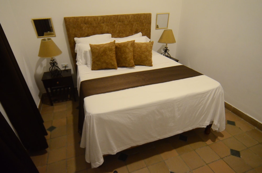 Basic Twin Room