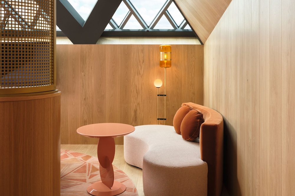 Cozy Studio Suite, 1 King thumbnail 5