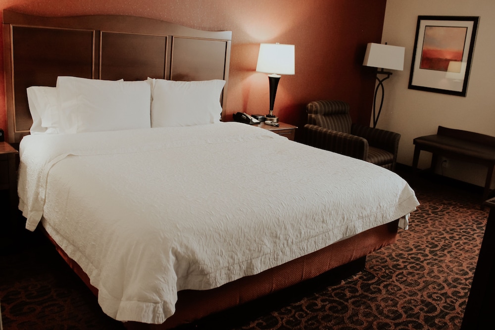 Room, 1 King Bed, Non Smoking - Photo 2