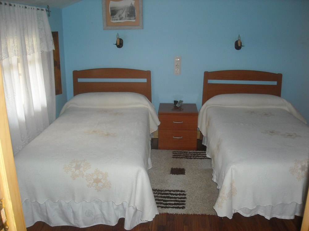 Basic Double Room, Private Bathroom photo 2