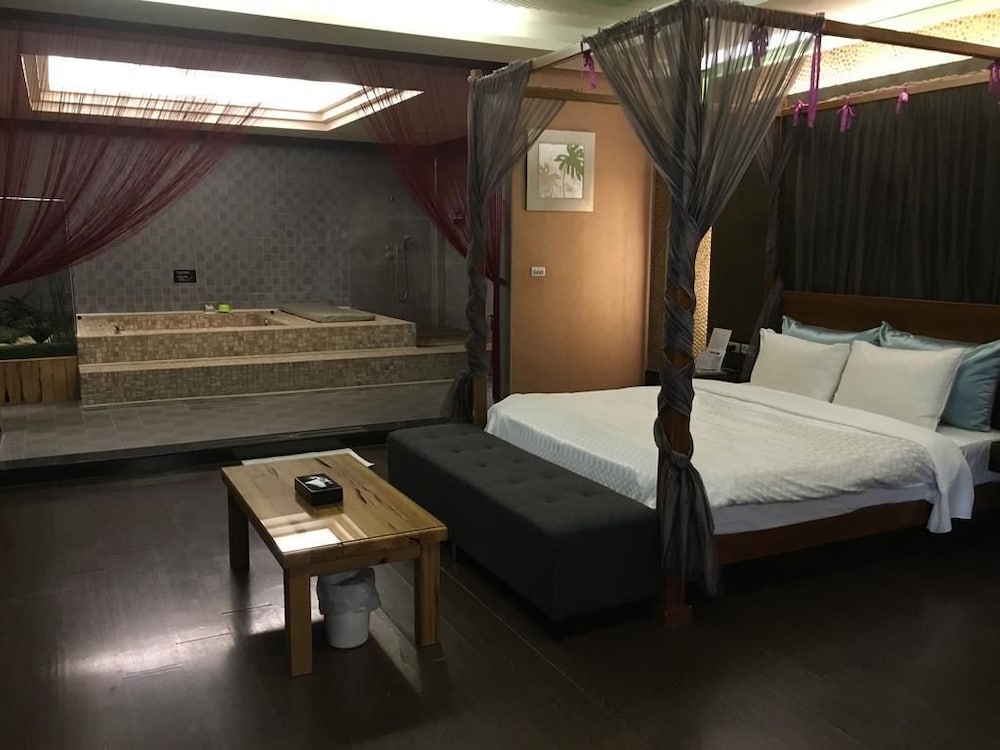 Double Room, Non Smoking (C) photo 3