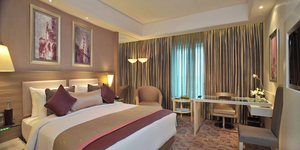 Executive Suite, 1 Bedroom - Photo 5