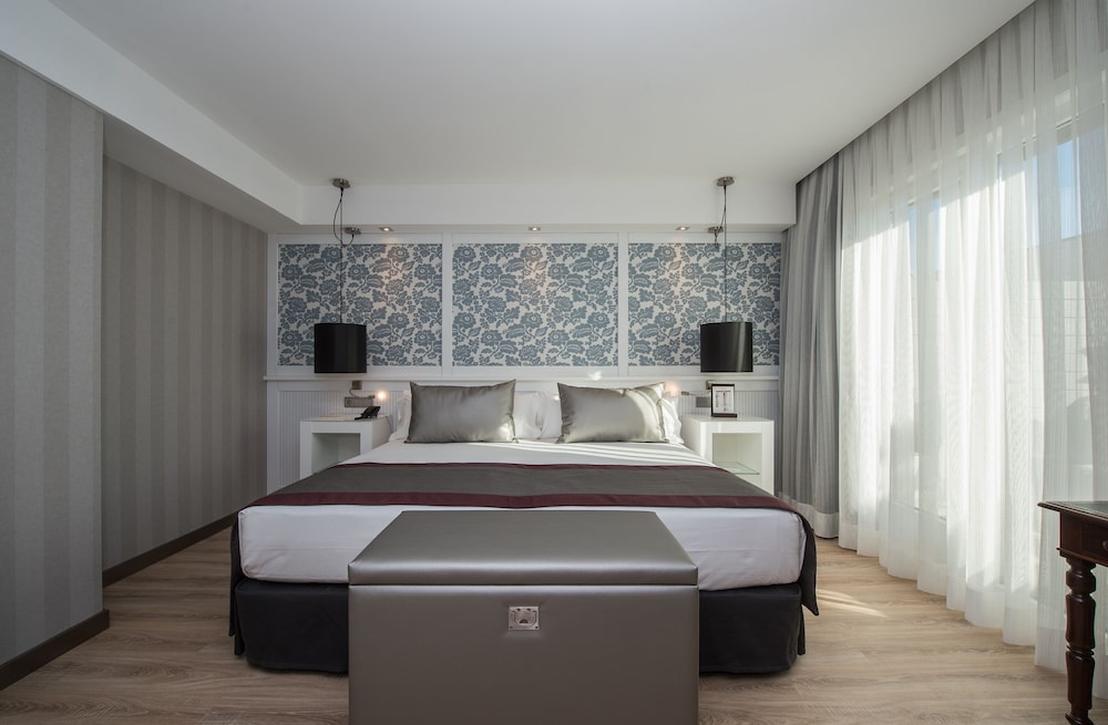 Superior Room, Private Pool (Single Use) photo 2