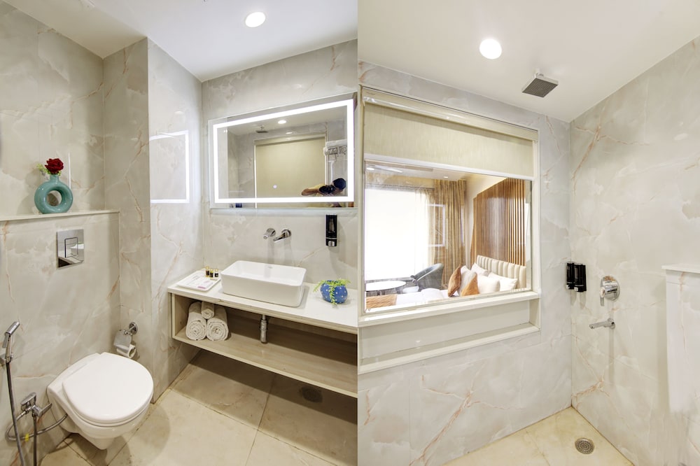 Triple Room with Window