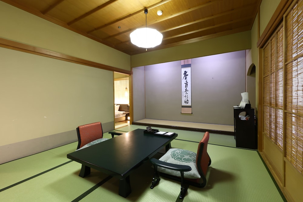 Standard  Japanese-Style 2 Rooms With bed, 12 Tatami + 7 Tatami (70SQM), Non-Smoking photo 2