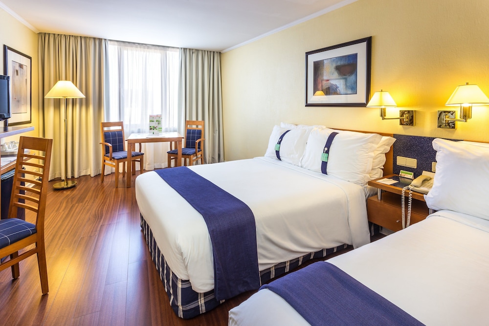 Standard Room, 2 Double Beds, Smoking - Photo 1