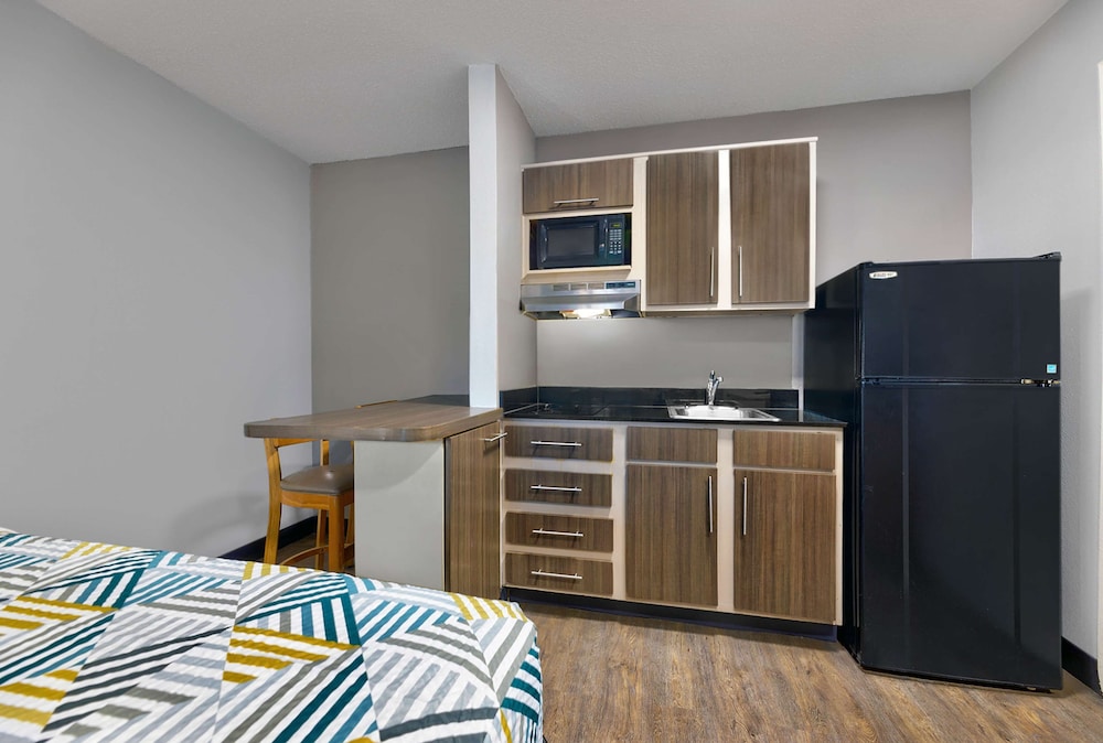 Standard Room, 2 Double Beds, Accessible, Non Smoking photo 2