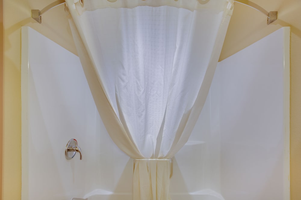 Suite, 1 King Bed, Non Smoking - Photo 11