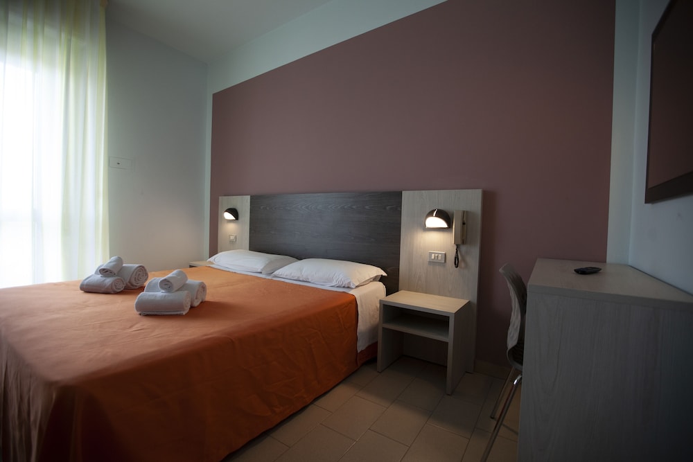 Economy Double or Twin Room, Balcony photo 1