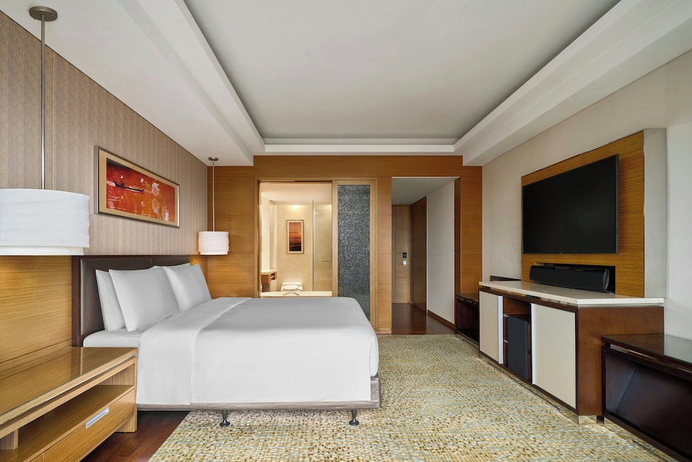 Executive Lounge Access, 1 King Bed photo 3