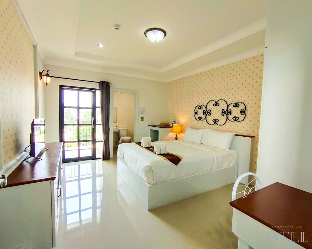 Deluxe Double Room photo 3