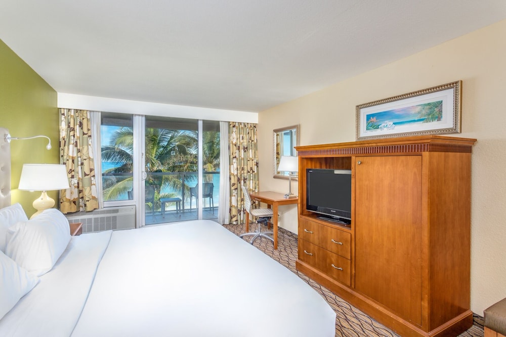Suite, 1 King Bed With Sofa Bed, Balcony, Ocean View