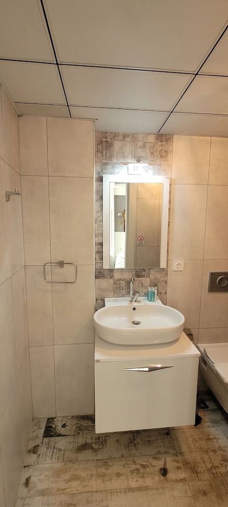 Standard Triple Room photo 3