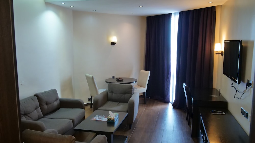 Exclusive Suite photo 2