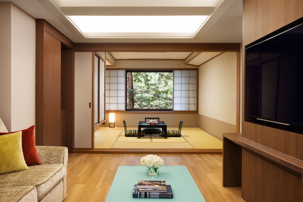Suite, 2 Twin Beds