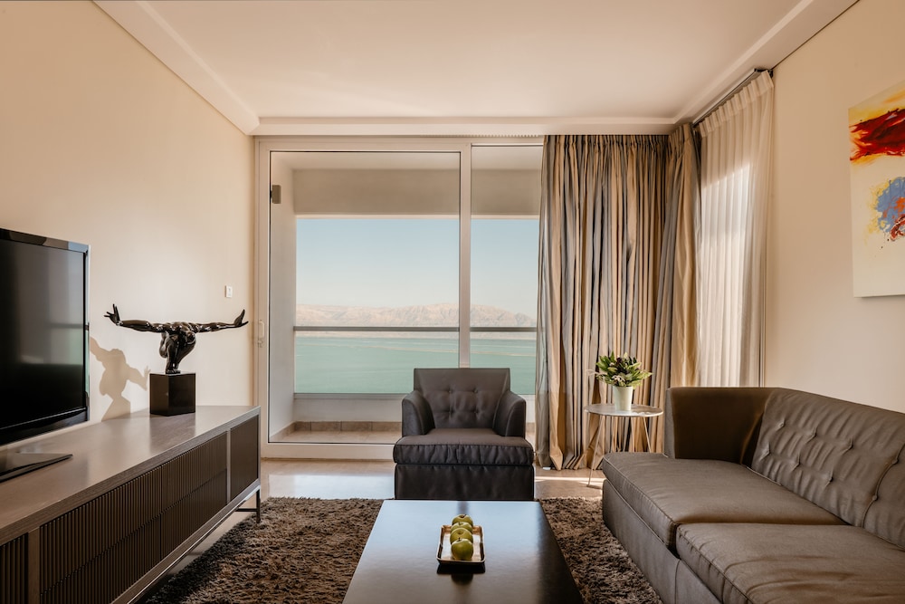Executive Deluxe Suite photo 3