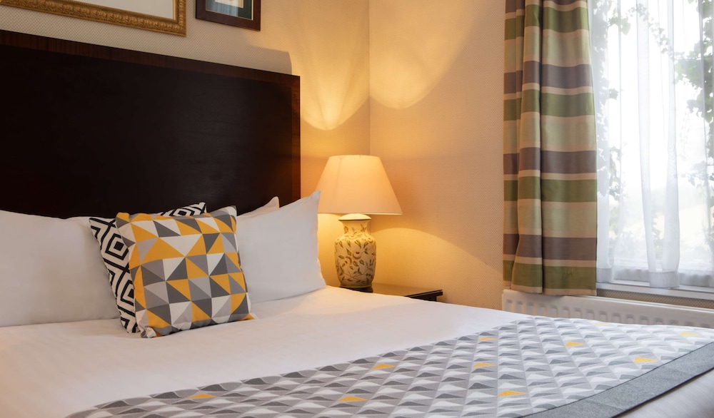 Standard Room, 1 Double Bed, Non Smoking - Photo 1