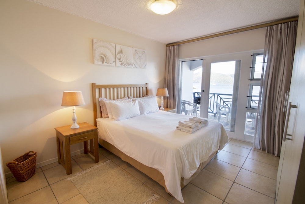 Self Catering Apartment - Middle Fl photo 2