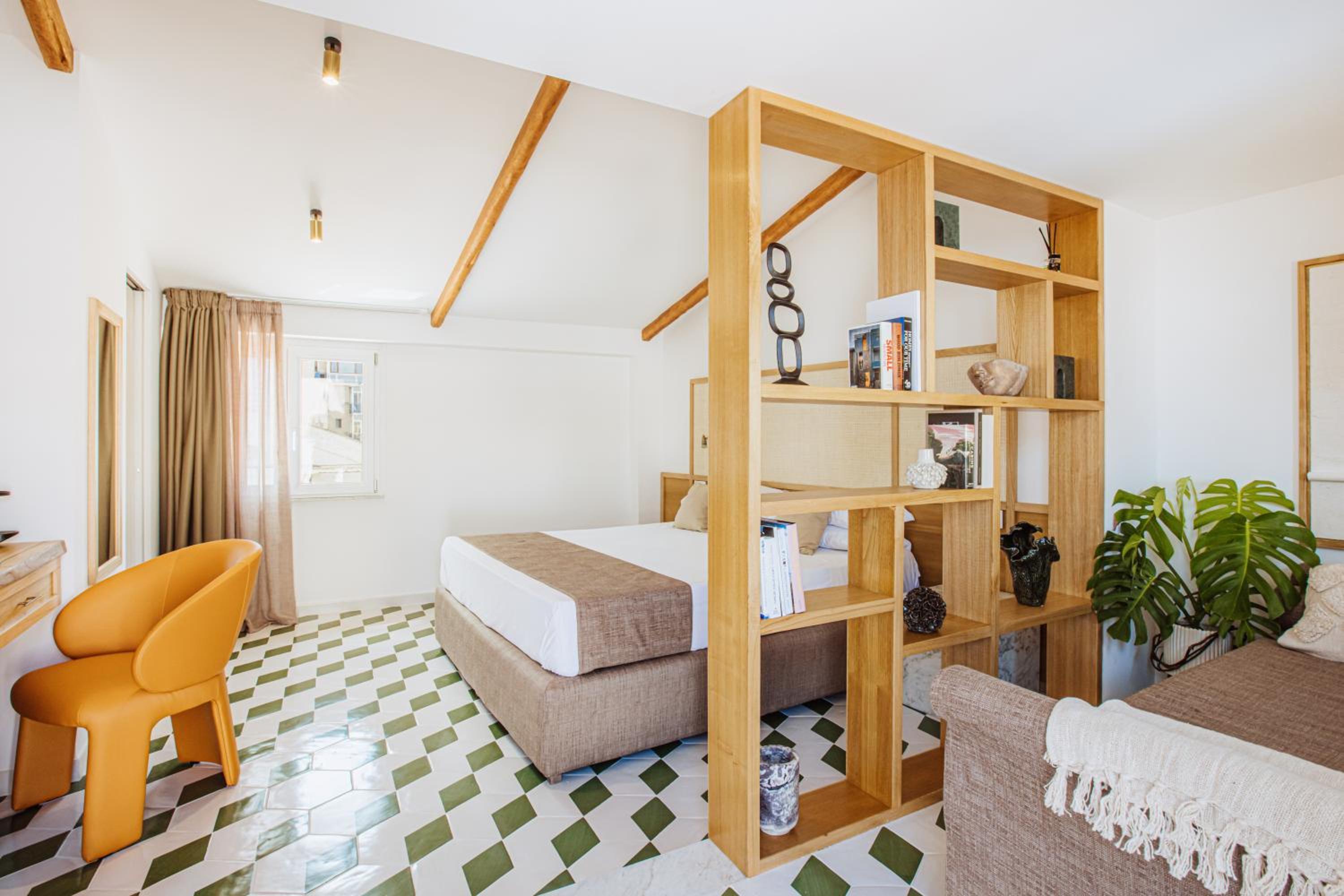 Deluxe King Suite