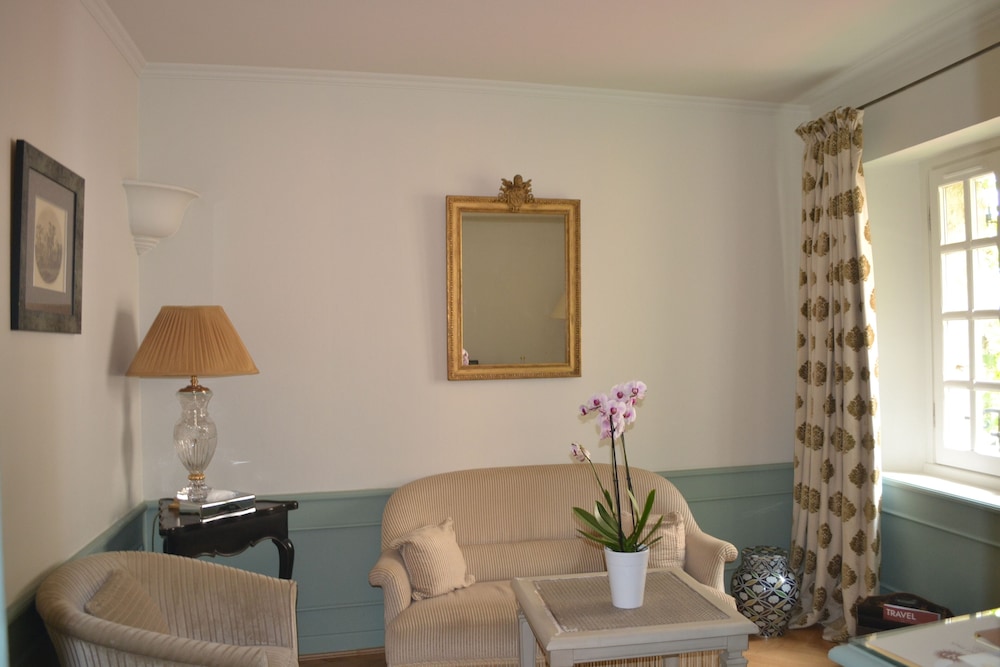 Deluxe Room - Photo 4