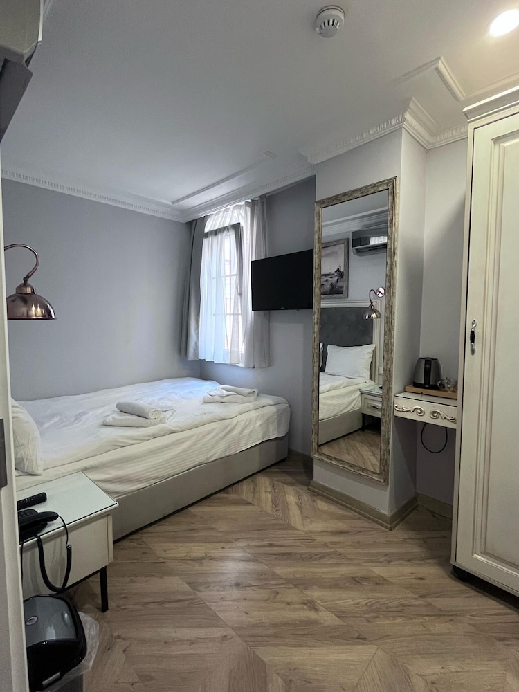 Budget Double Room — the supplier's photographs — photo 4