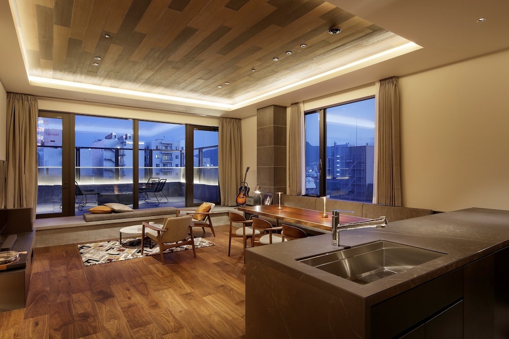 PENTHOUSE SUITE, Non Smoking - Photo 1
