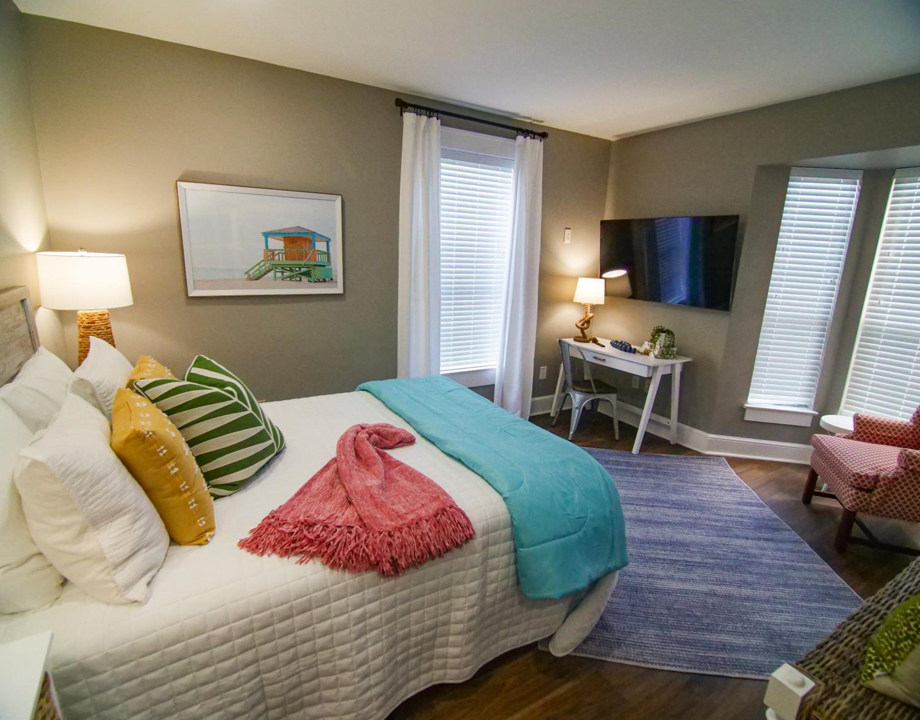 Queen Room photo 1