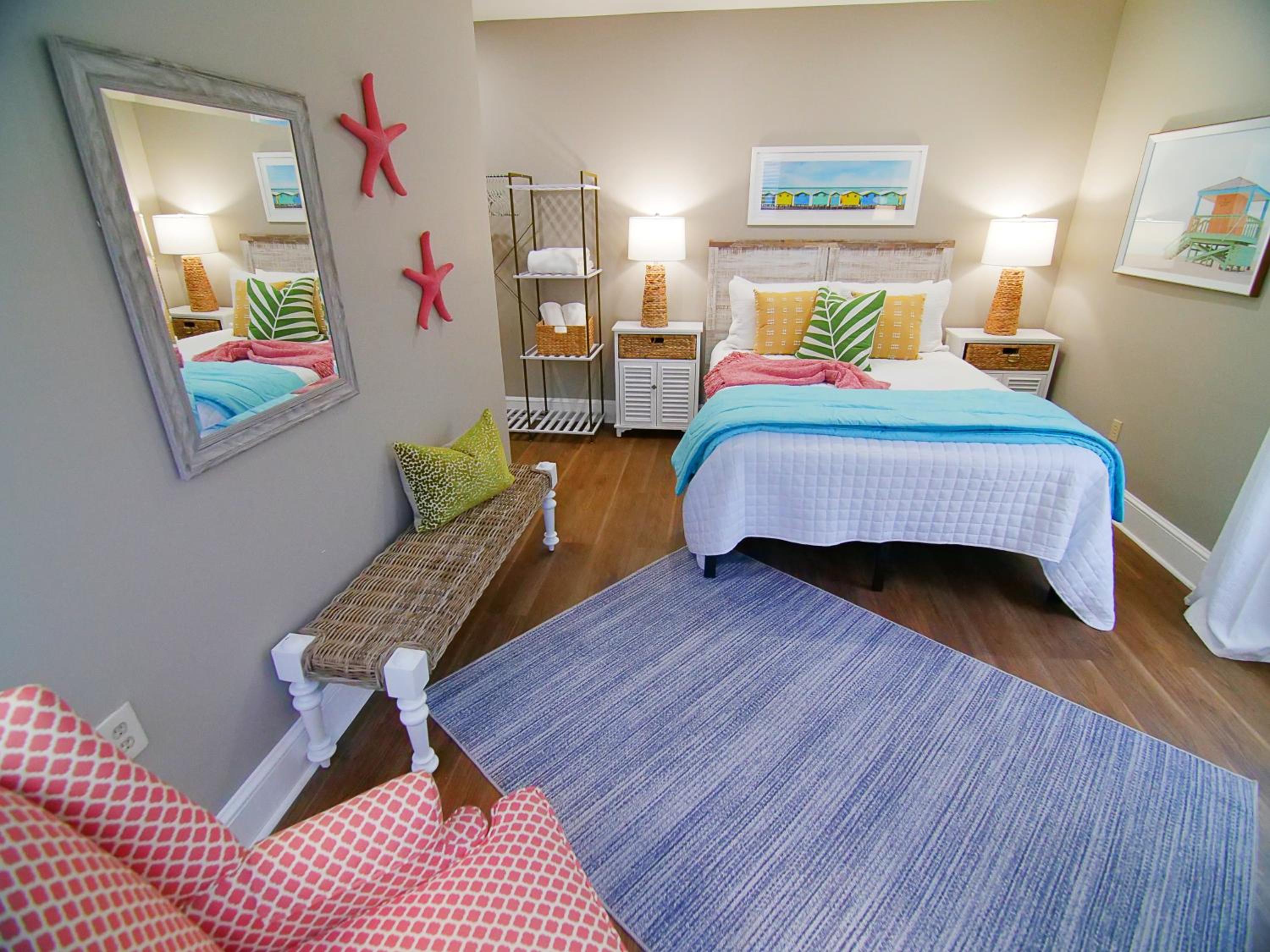 Queen Room photo 2