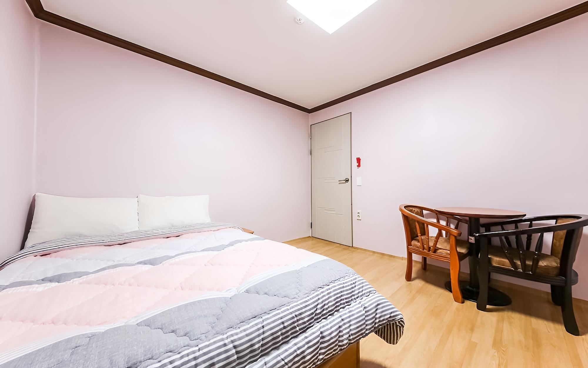 Room (General room a) - Photo 4