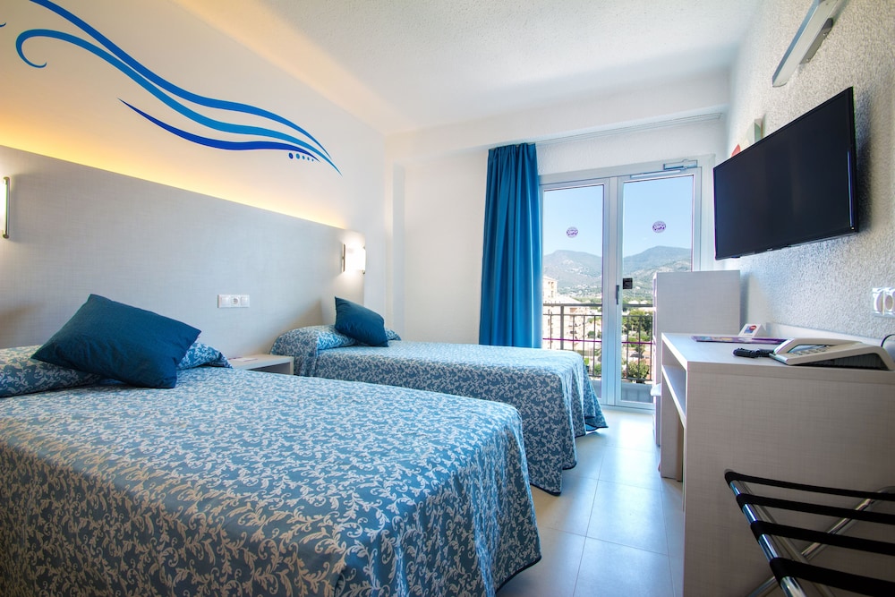 Double Room, Terrace (2 Adults + 1 Child) photo 2