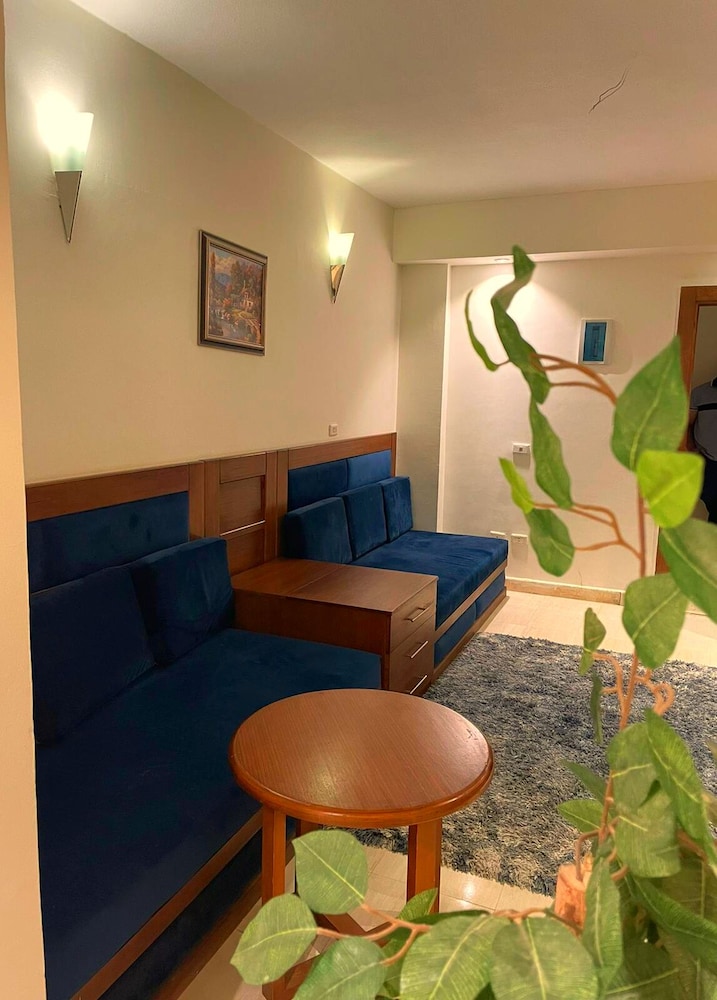 City Triple Room