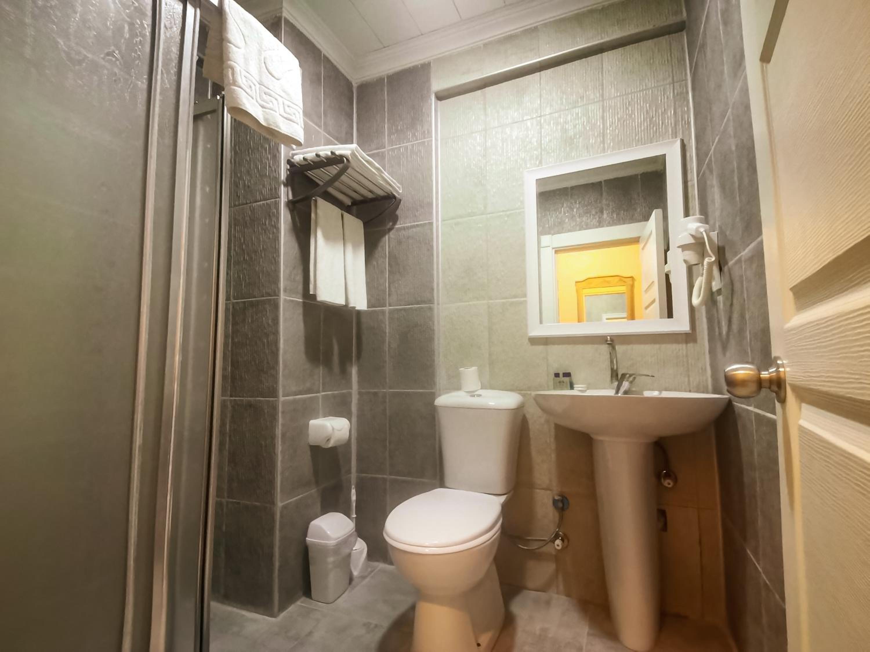 Double Or Twin Room With Pool View photo 3