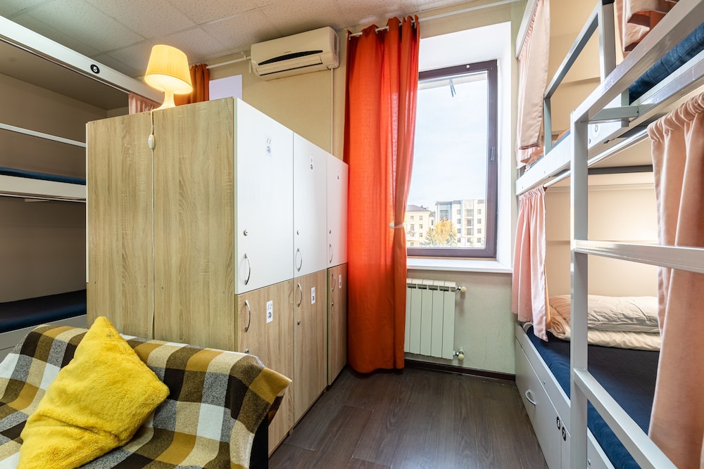 Shared Dormitory, Women only (14 beds) photo 3