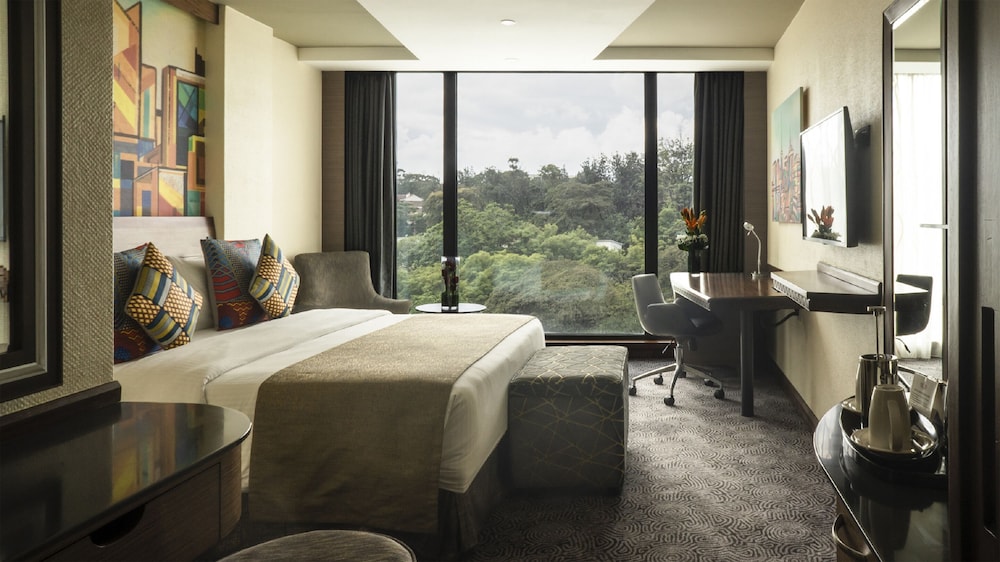 Executive Queen Room