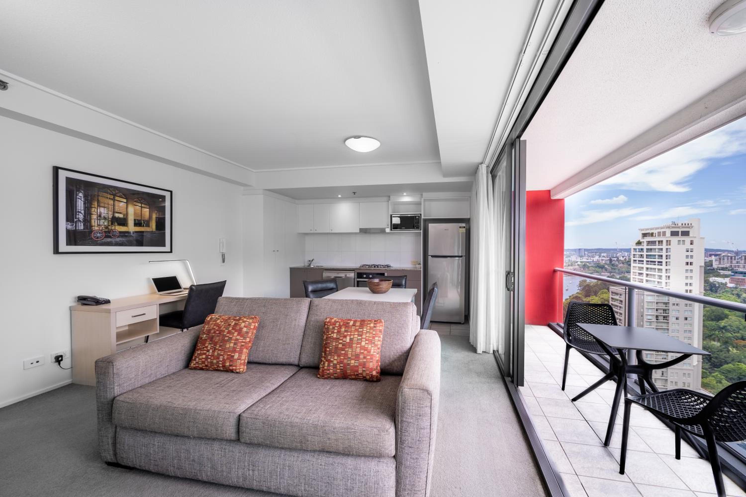 One-Bedroom Apartment with River View - No Housekeeping - Photo 3