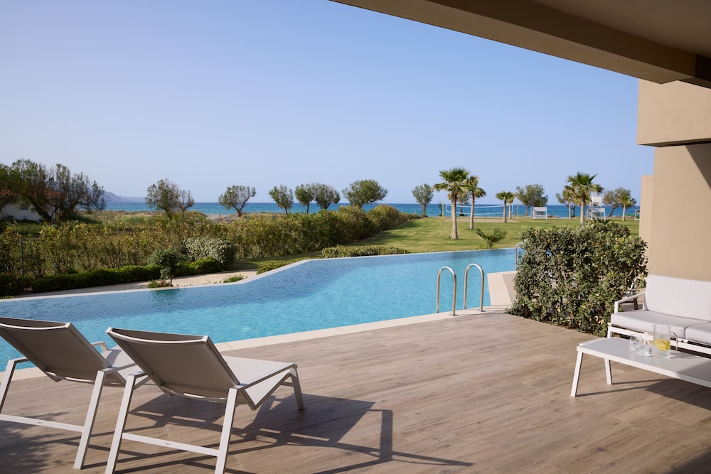Family Suite, Pool Access, Partial Sea View
