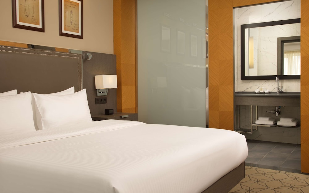 Room, 1 King Bed photo 3