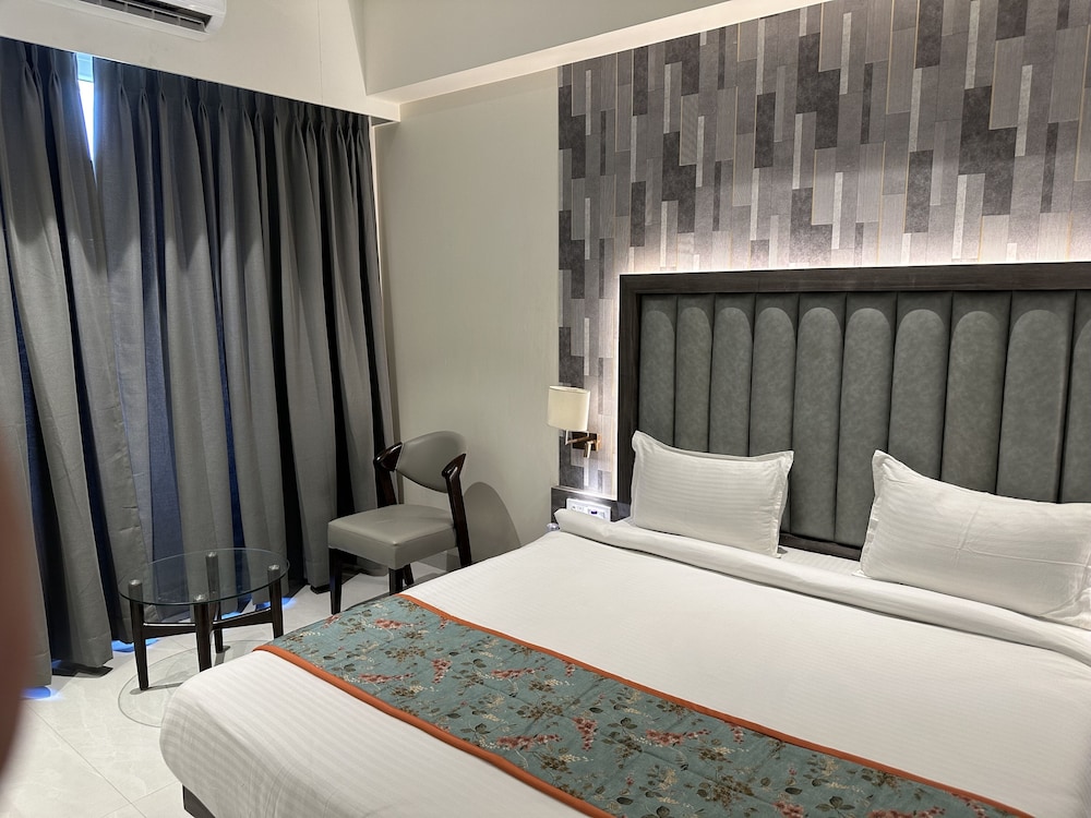 Deluxe Double or Twin Room photo 1