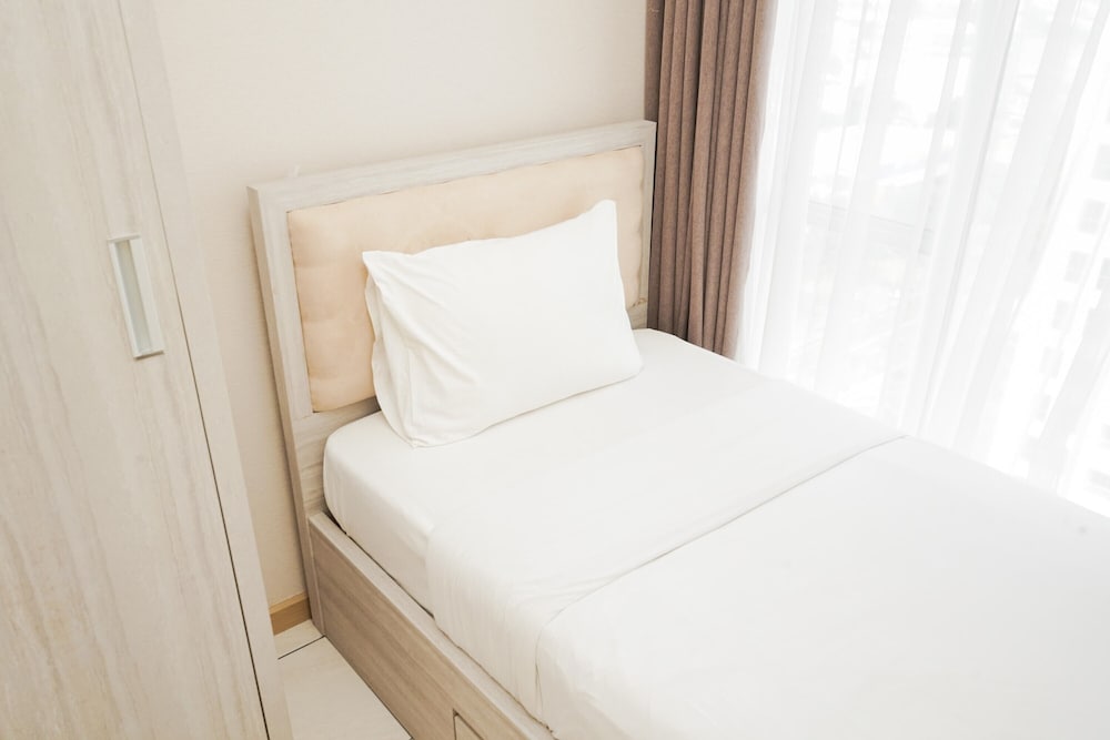 Room - Photo 6