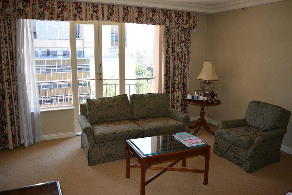 Deluxe Double Double - Staycation photo 2