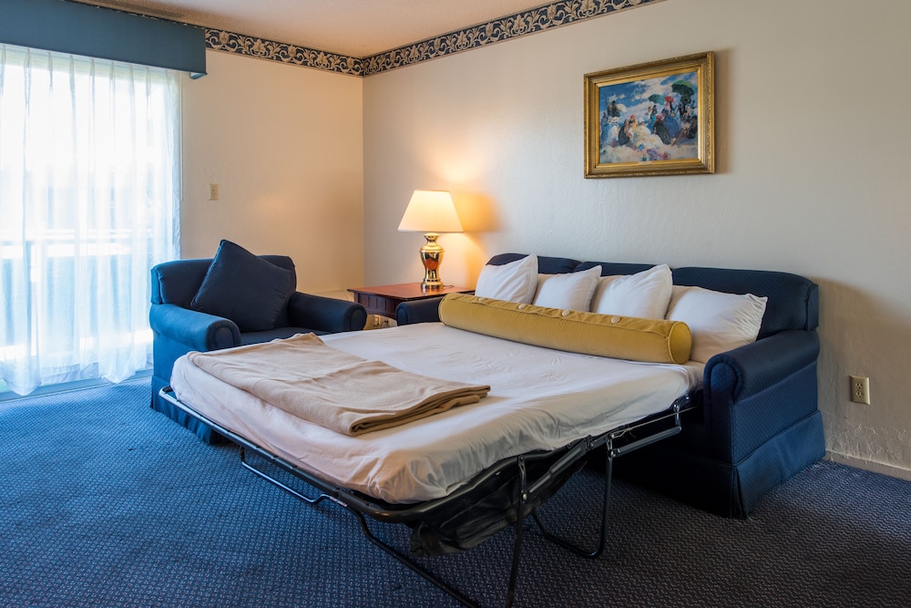 Executive Suite, 1 Bedroom - Photo 4