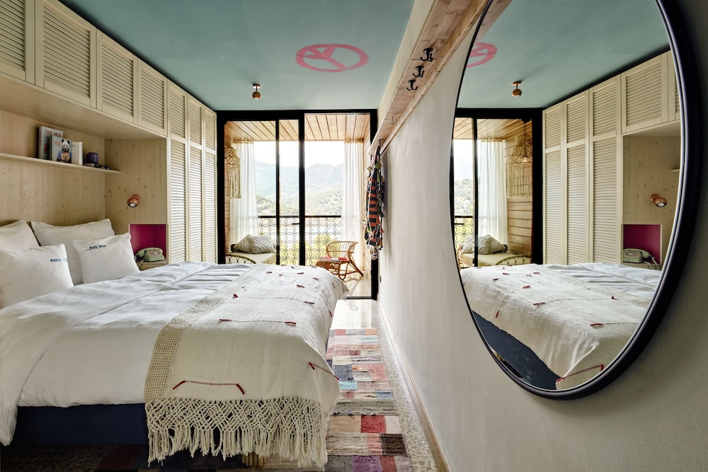 Double Room, Terrace, Partial Sea View (Bayside) photo 2