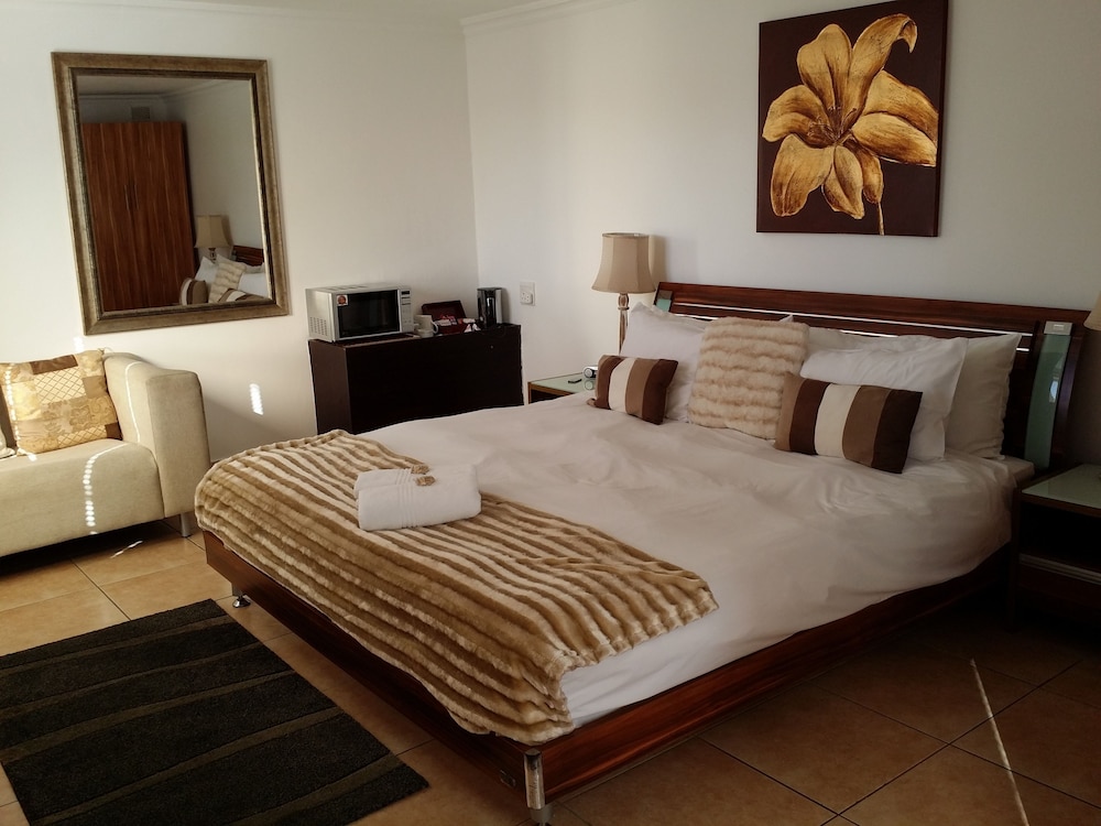Honeymoon Suite