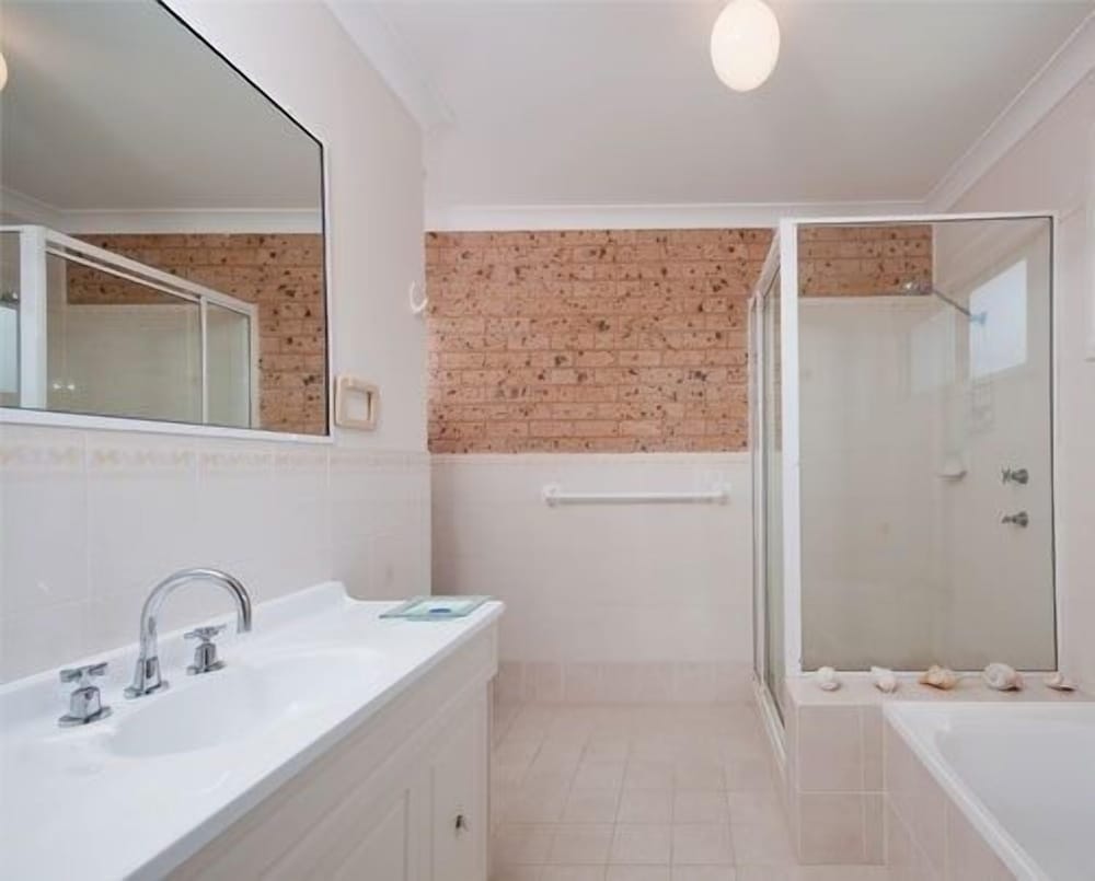 House, 3 Bedrooms photo 2