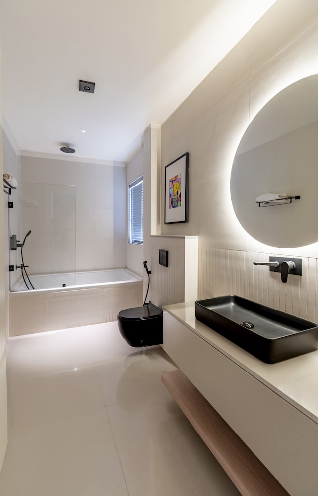 Courtyard Rooms with City View with Bath photo 3
